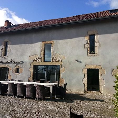 Chambres D'Hotes Quatre Mains Saint-Priest-des-Champs Exterior foto