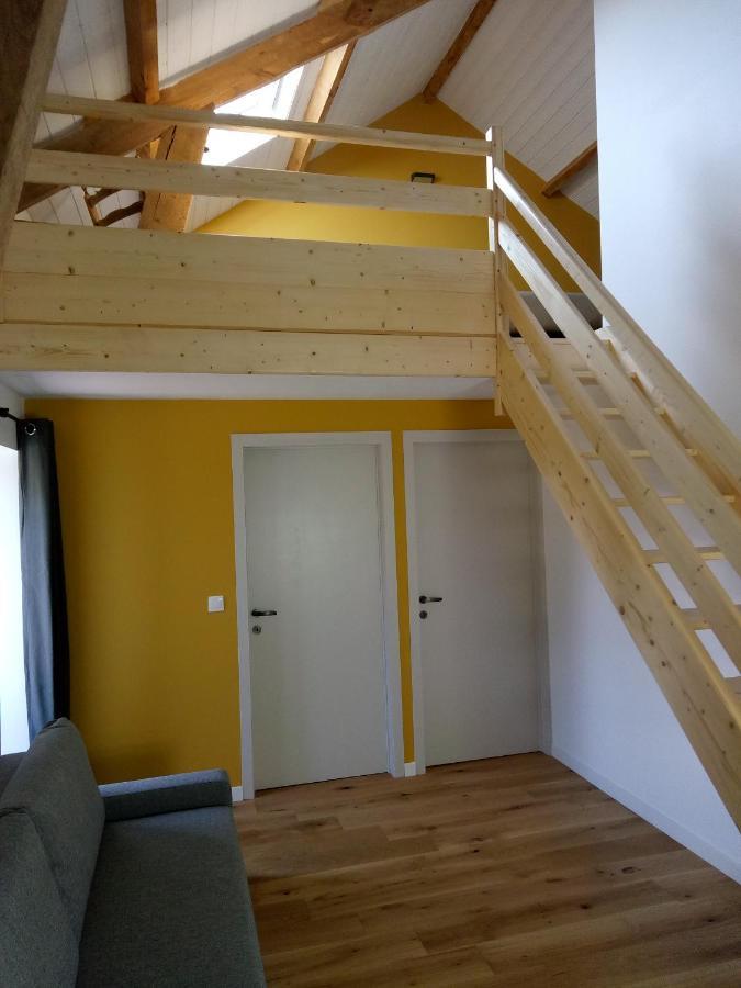 Chambres D'Hotes Quatre Mains Saint-Priest-des-Champs Exterior foto